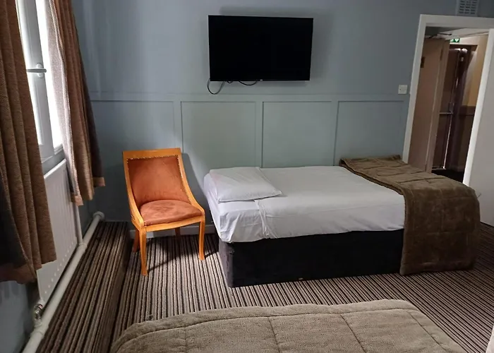 Kings Park Hotel